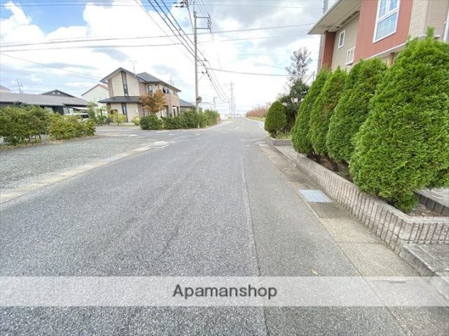 その他　前面道路（その他）まで0m