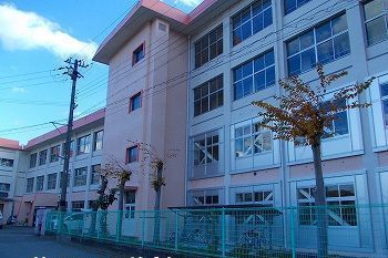 小学校　花田小学校（小学校）まで1000m