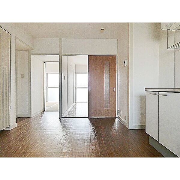 居室・リビング　【コンビニエンスストア】セブンイレブン 名古屋一社1丁目店