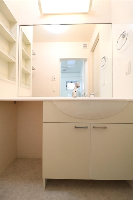 洗面設備　洗髪洗面化粧台