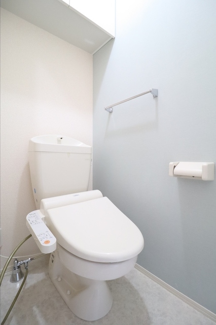 トイレ　温水洗浄暖房便座