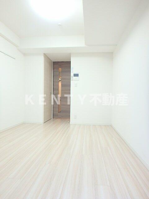 居室・リビング　こちらの居間で趣味の時間をお楽しみください