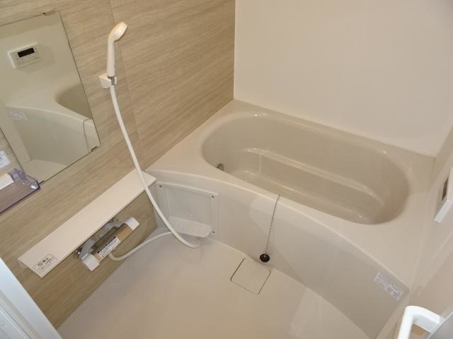 バス・シャワールーム　★浴室乾燥機付きバス★