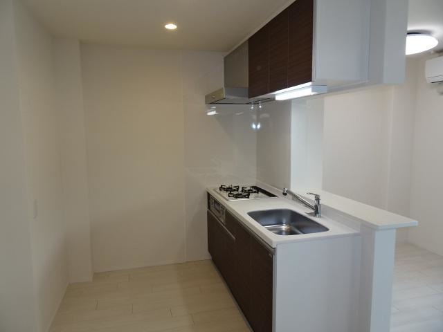 キッチン　★三口コンロのカウンターキッチン★