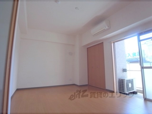 居室・リビング　洋室