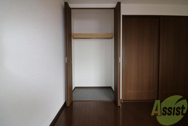 収納　クローゼットです。洋服をしまうのに便利ですね。