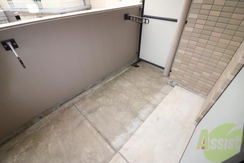 バルコニー　バルコニー広々しています。