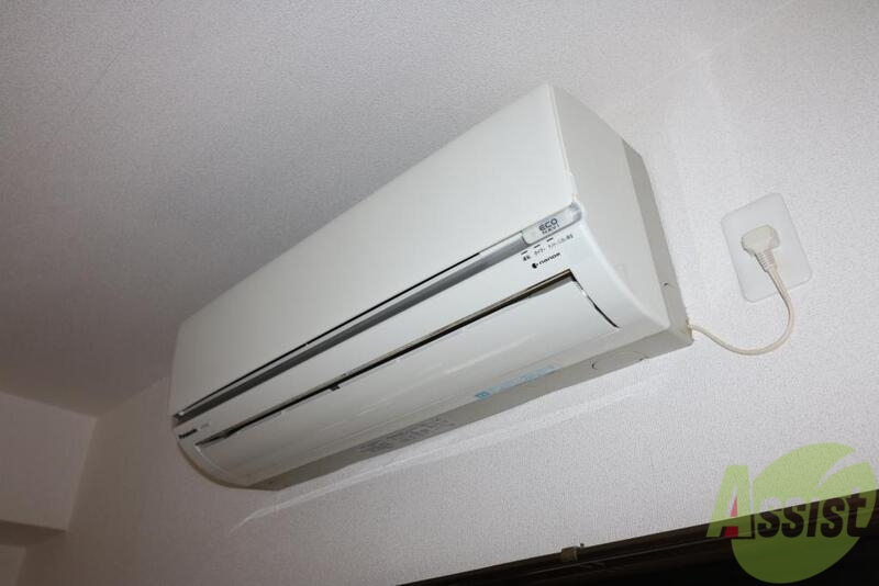 その他設備　エアコンです。これで一年中快適に過ごせますョ！！！