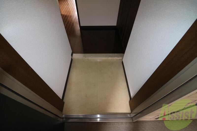 玄関　玄関にはシューズボックスもあります。