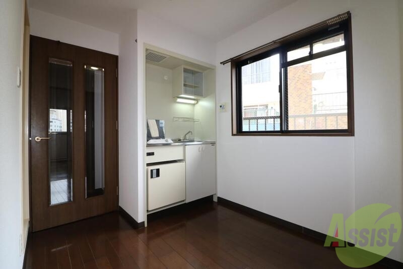 居室・リビング　ピッカピカのフローリングです。