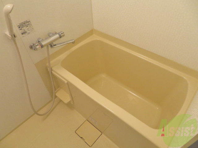 バス・シャワールーム　疲れたひにはお風呂にゆっくり入って休みましょう。