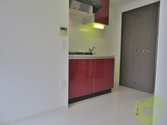 玄関　玄関からお部屋の中を見るとこんな感じになってま～す。