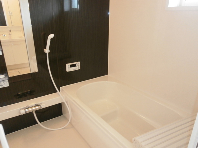 バス・シャワールーム　２０３　浴室