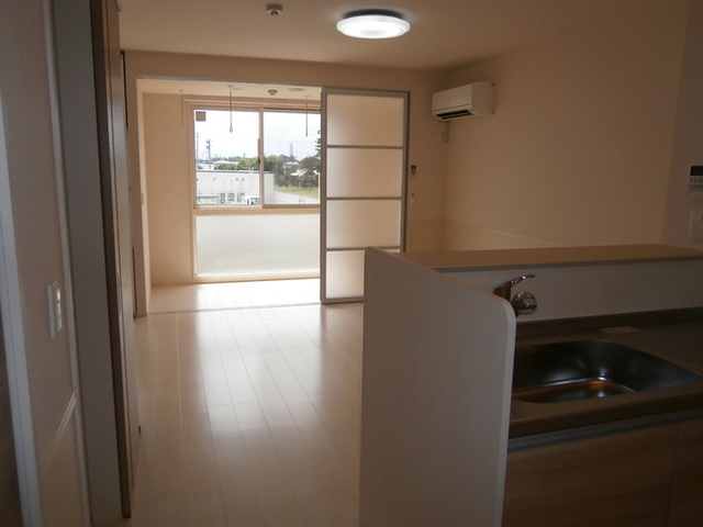 居室・リビング　２０３　ＬＤＫ