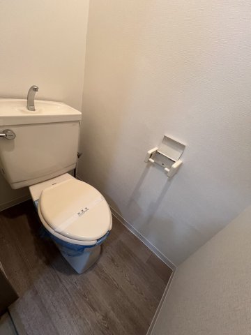 トイレ　退去前につき、前回募集時のお写真です。