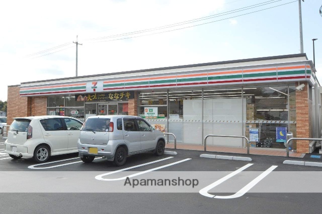 コンビニ　セブンイレブン（コンビニ）まで500m