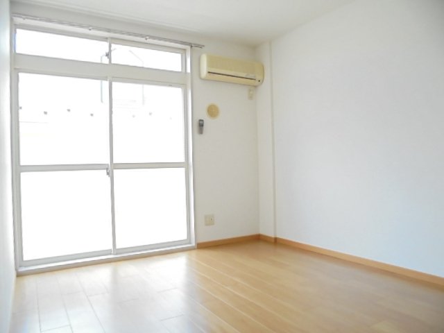 居室・リビング　ゆったりとした居間です