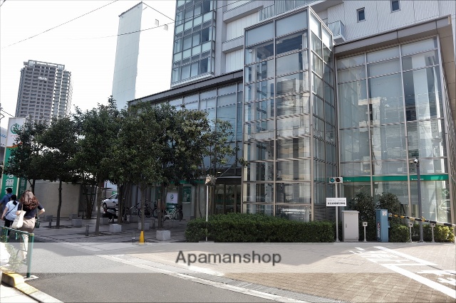 ドラックストア　ｔｏｍｏｎｉ（ドラッグストア）まで1100m