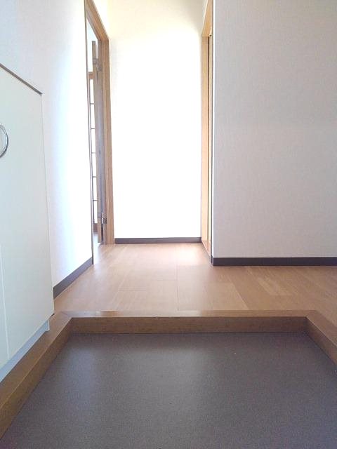 玄関　201号室の写真
