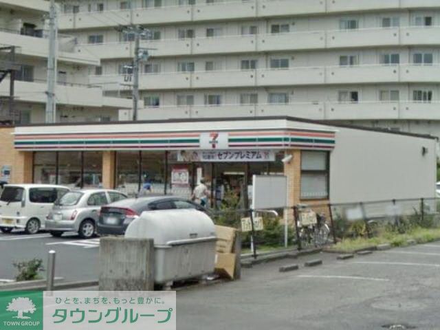コンビニ　セブンイレブン横浜鴨居1丁目店（コンビニ）まで210m