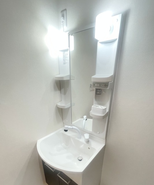 洗面設備　同仕様