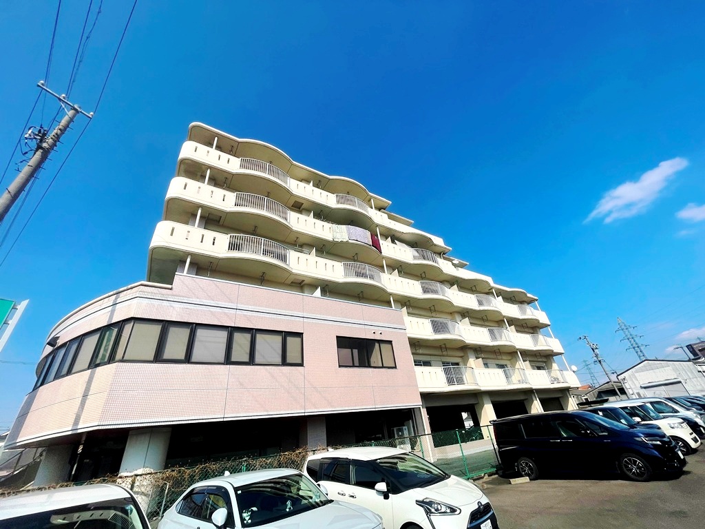 建物外観　日当たり良好♪ゆとりの2LDKです。