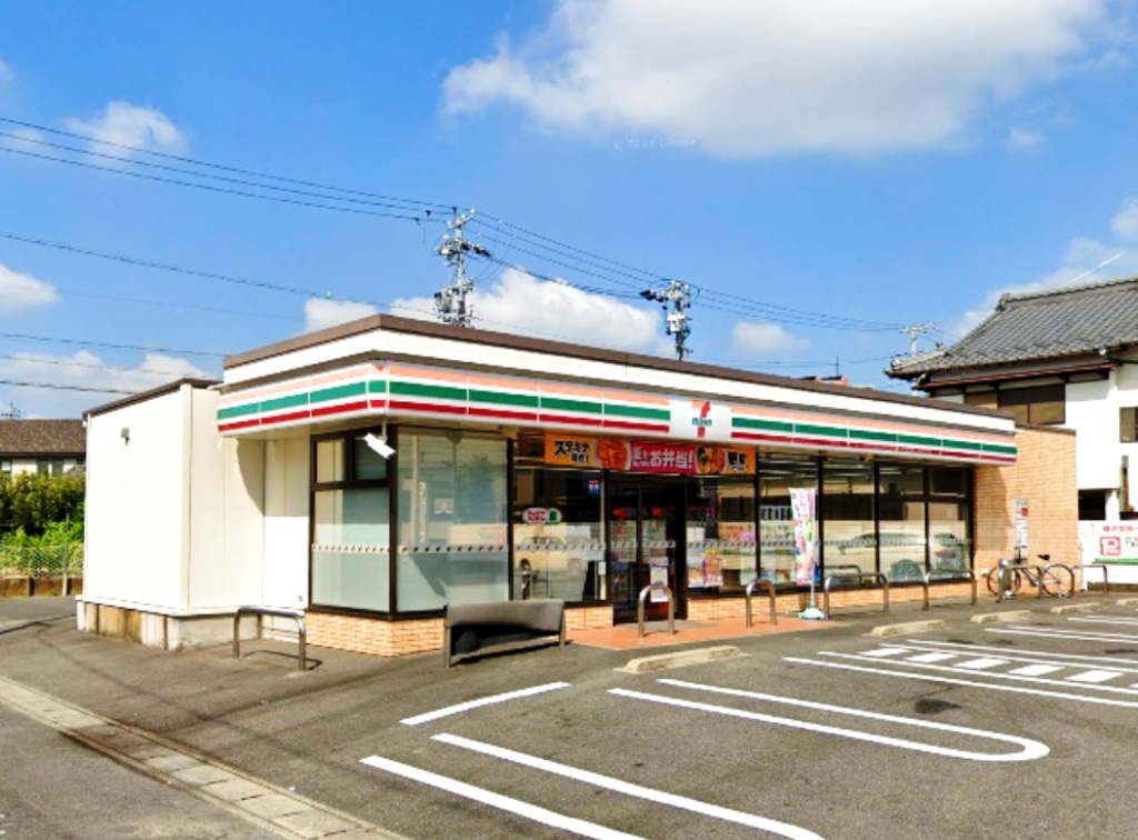 コンビニ　セブンイレブン一宮森本5丁目店（コンビニ）まで620m