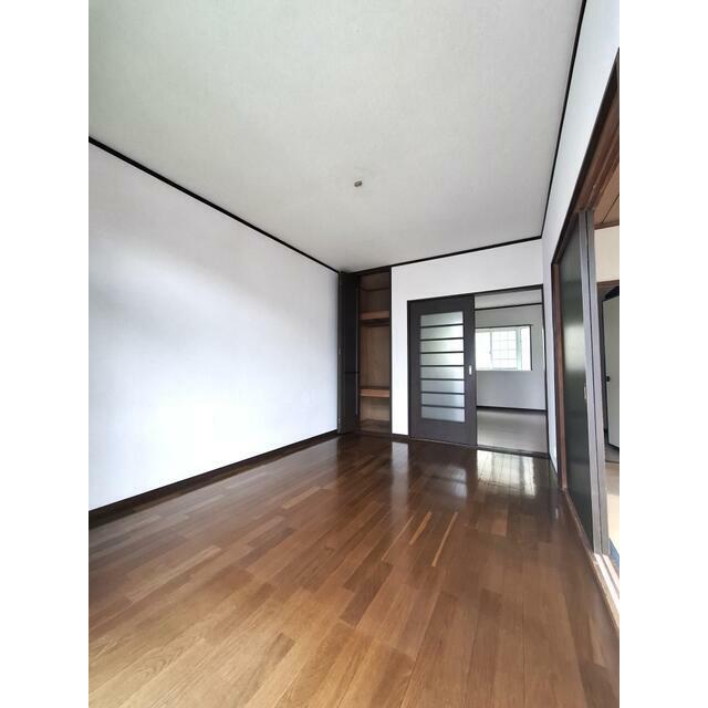 建物外観　駐車場のご入用の方は入居時にご相談ください