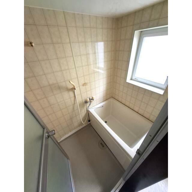 バス・シャワールーム　一日の終わりはバスタイムでリラックス。お湯でぽっかぽかに温ま