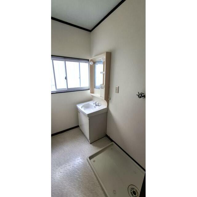 収納　部屋をすっきりさせるのに欠かせない収納。まめに整理整頓したく