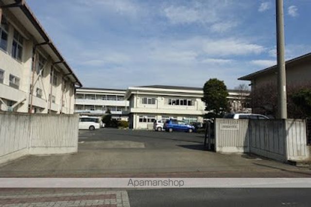 中学校　足利市立第二中学校（中学校）まで698m