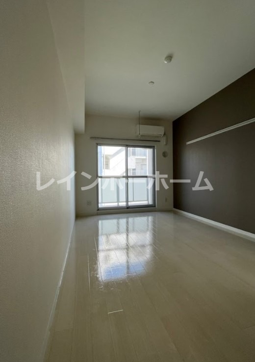 居室・リビング　※別部屋参考写真