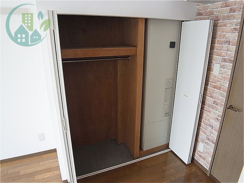 収納　ワイズ六甲（NTT光ネット無料）