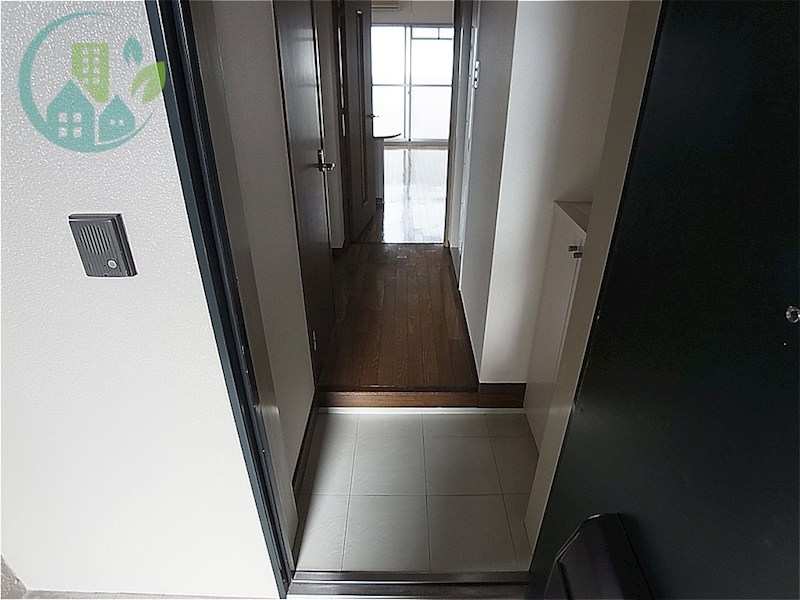 玄関　ワイズ六甲（NTT光ネット無料）