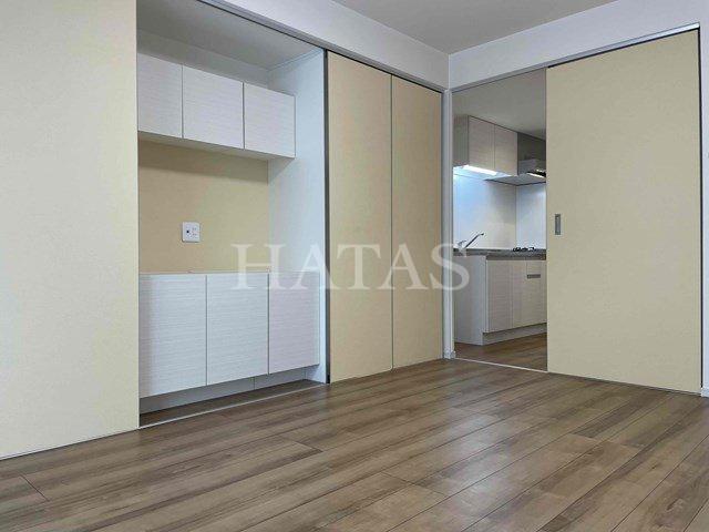 居室・リビング　同物件別部屋です。