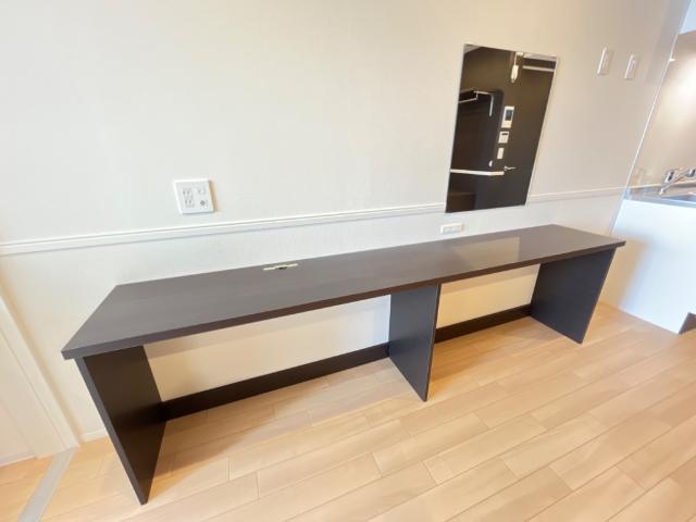 その他設備　テレビボード