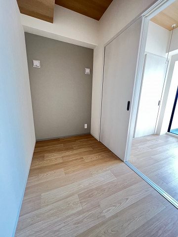 居室・リビング　こちらの居間で趣味の時間をお楽しみください