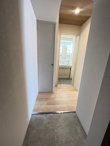 玄関　落ち着いた玄関です