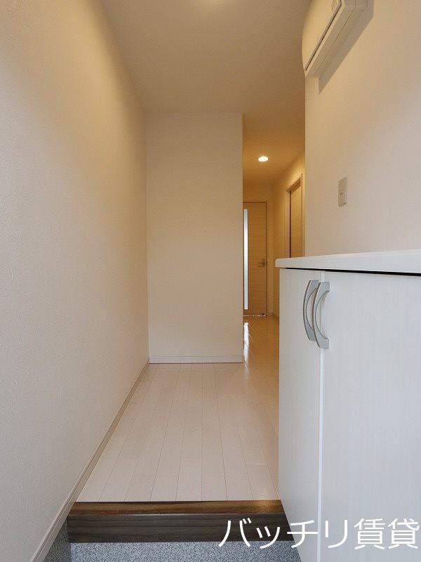 玄関　別号室の画像。現況を優先します。