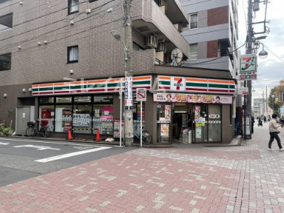 コンビニ　セブンイレブン 大田区大森駅南店（コンビニ）まで477m