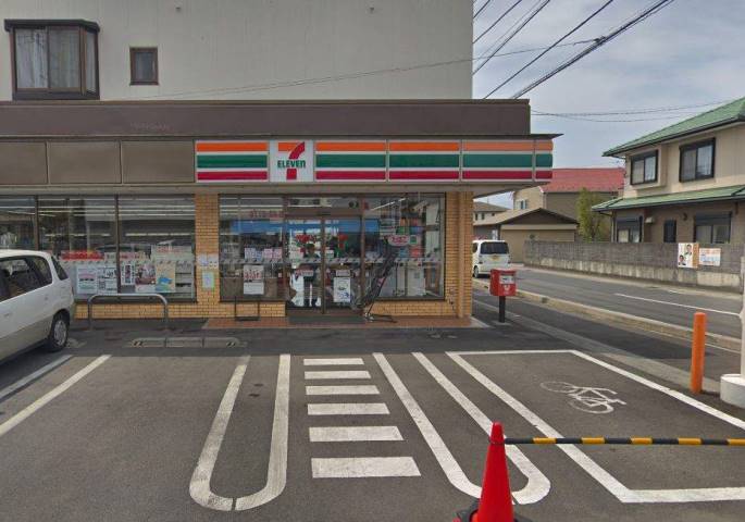 コンビニ　セブン－イレブン小田原飯泉店（コンビニ）まで876m