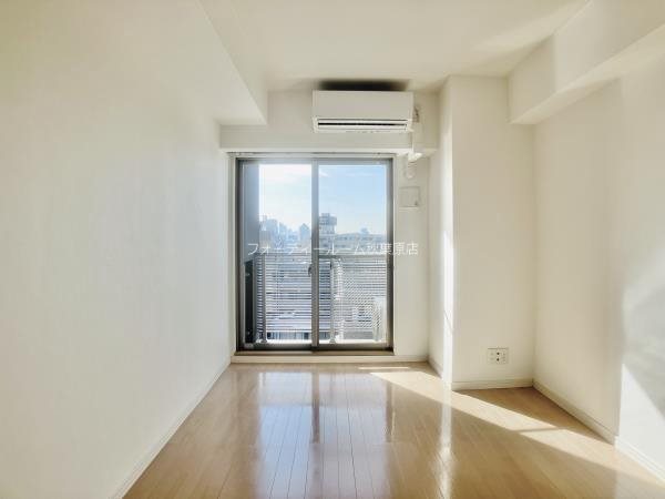 居室・リビング　★《見学予約受付中》こちらのお部屋は仲介手数料半月でご紹介★