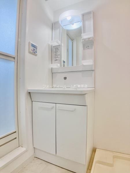 洗面設備　★《見学予約受付中》こちらのお部屋は仲介手数料半月でご紹介★