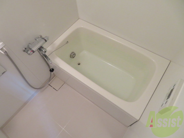 バス・シャワールーム　追い焚き機能付きなので、半身浴も気持ちよくできますね。