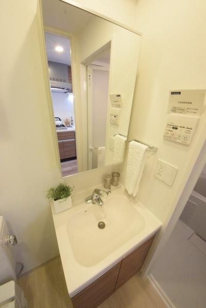 洗面設備　家具はイメージです