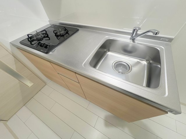 キッチン　作業のしやすい広めのキッチンです。