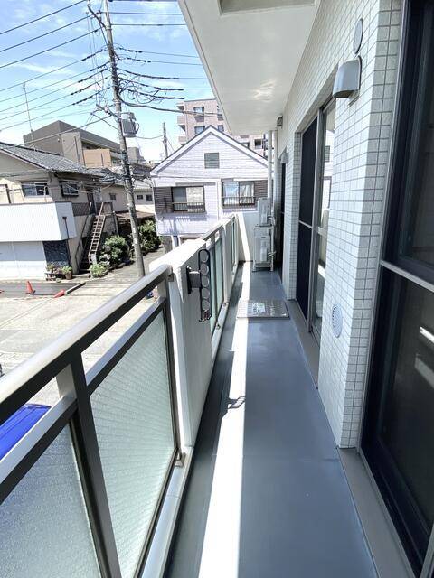 玄関　エアコン完備