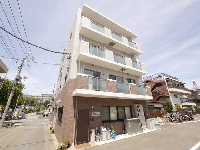 建物外観　外観タイル張りです