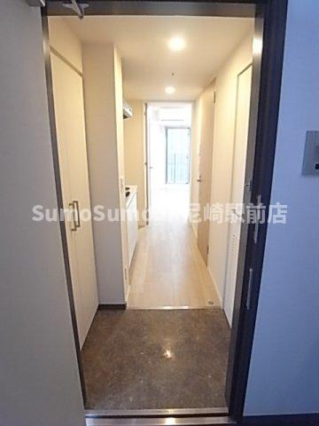 玄関　収納もある玄関です