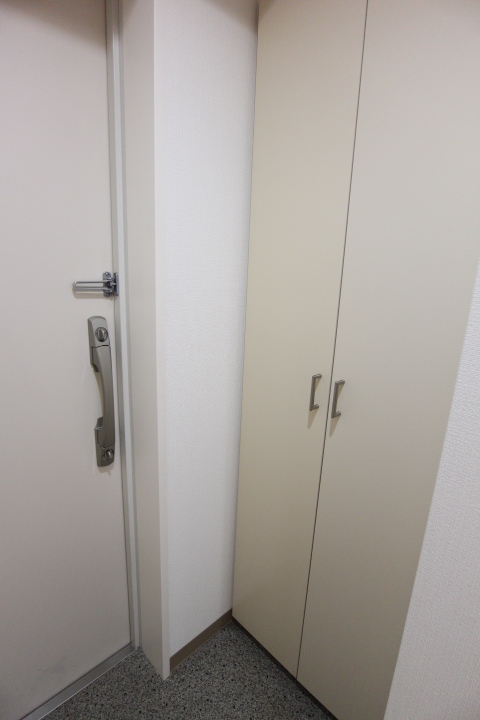 玄関　※参考写真